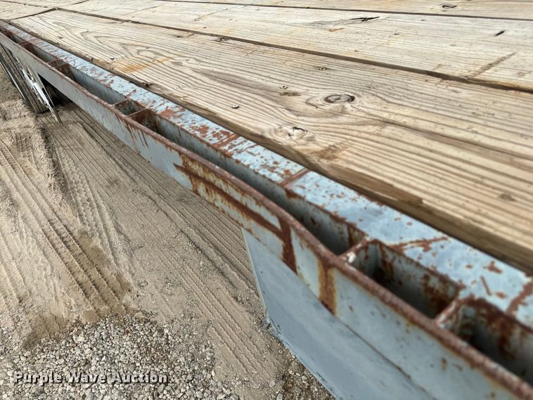 image for item DU3000 1998 Odom equipment trailer