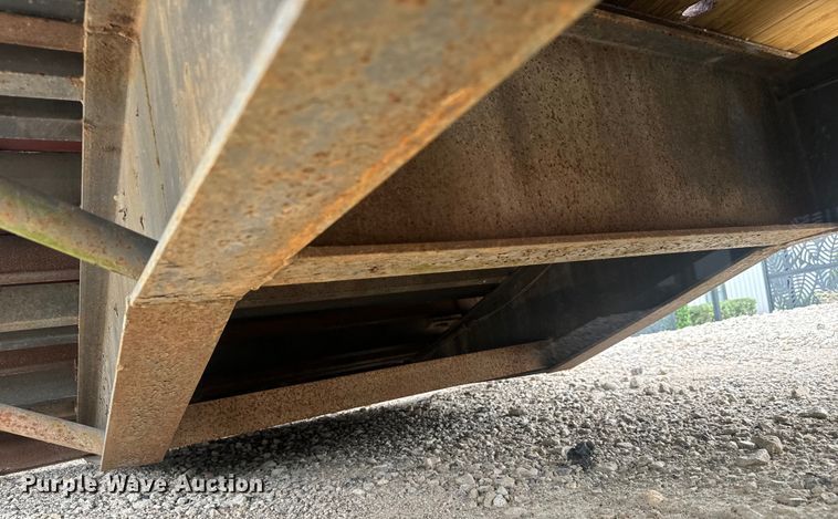 image for item DU3000 1998 Odom equipment trailer