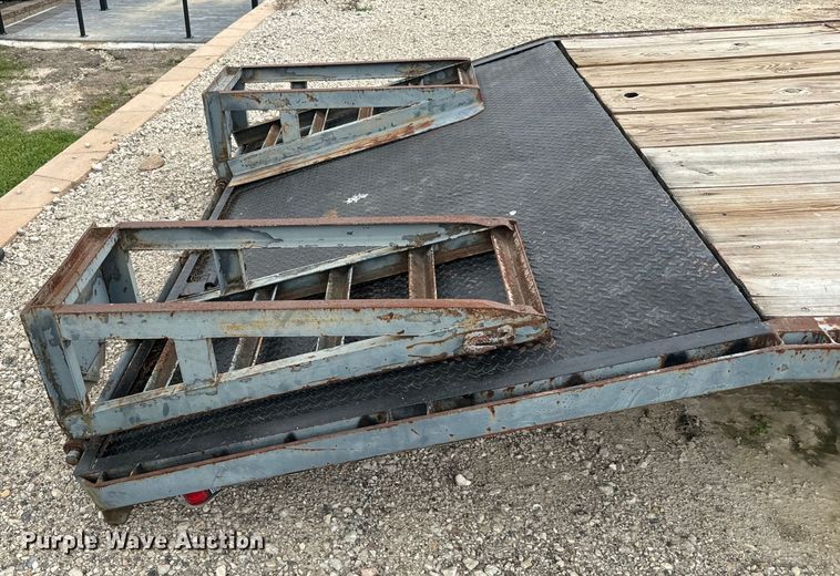 image for item DU3000 1998 Odom equipment trailer