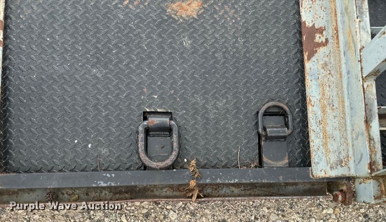 image for item DU3000 1998 Odom equipment trailer