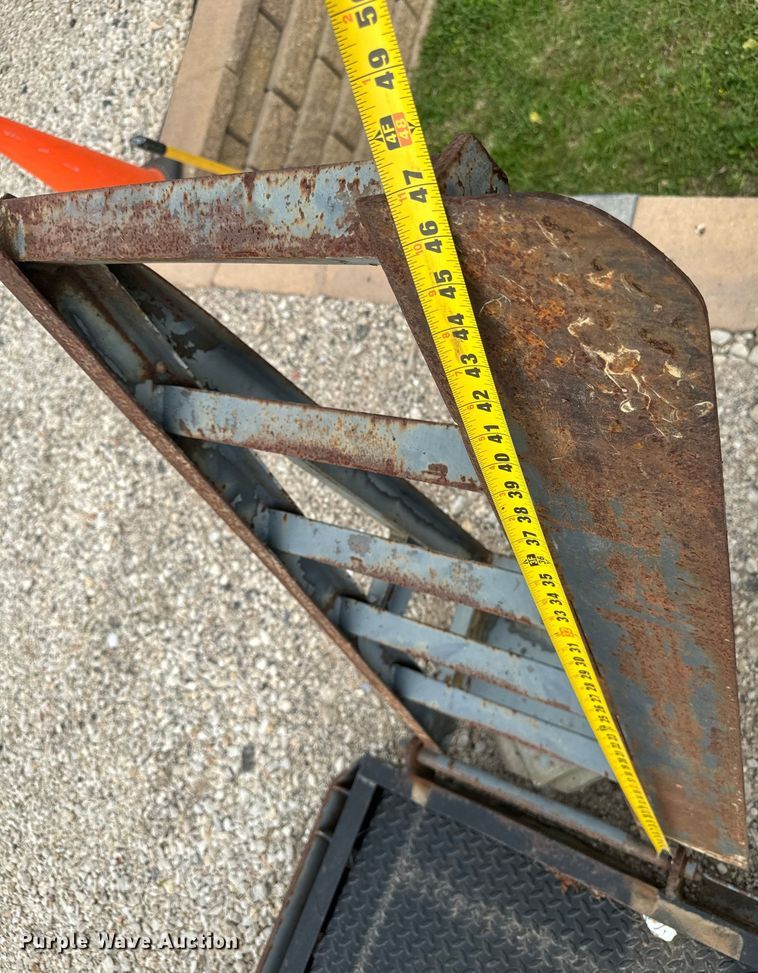 image for item DU3000 1998 Odom equipment trailer