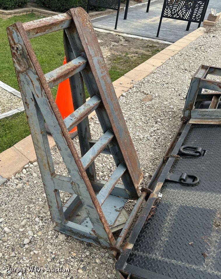 image for item DU3000 1998 Odom equipment trailer