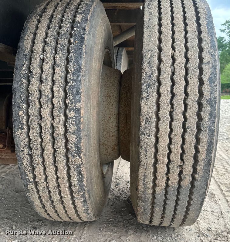 image for item DU3000 1998 Odom equipment trailer