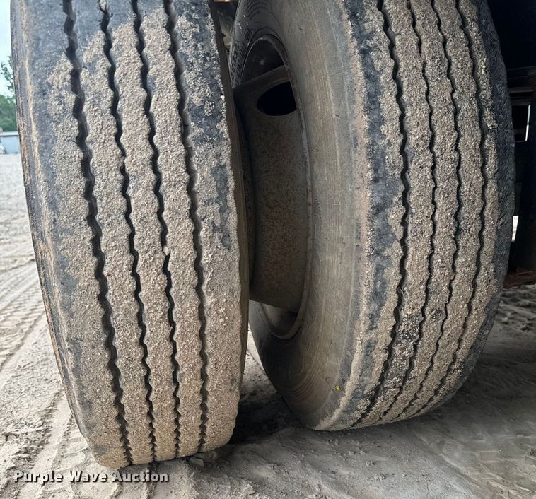 image for item DU3000 1998 Odom equipment trailer