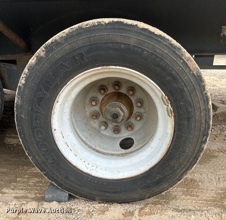 image for item DU3000 1998 Odom equipment trailer