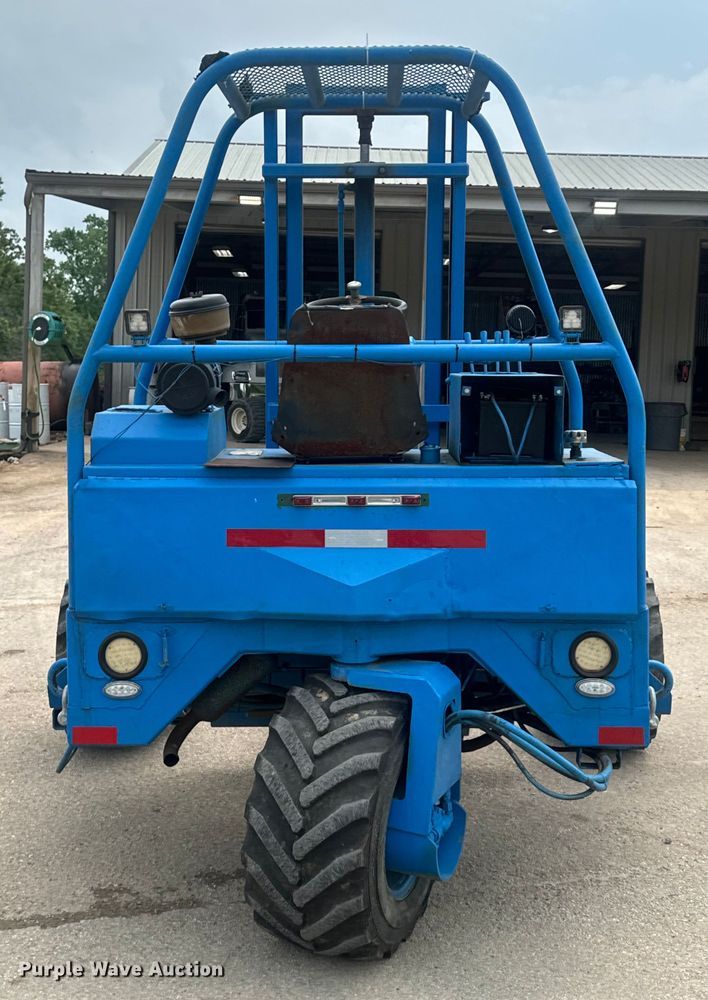 image for item DU3001 1999 Chrisman RT5000 Navigator forklift