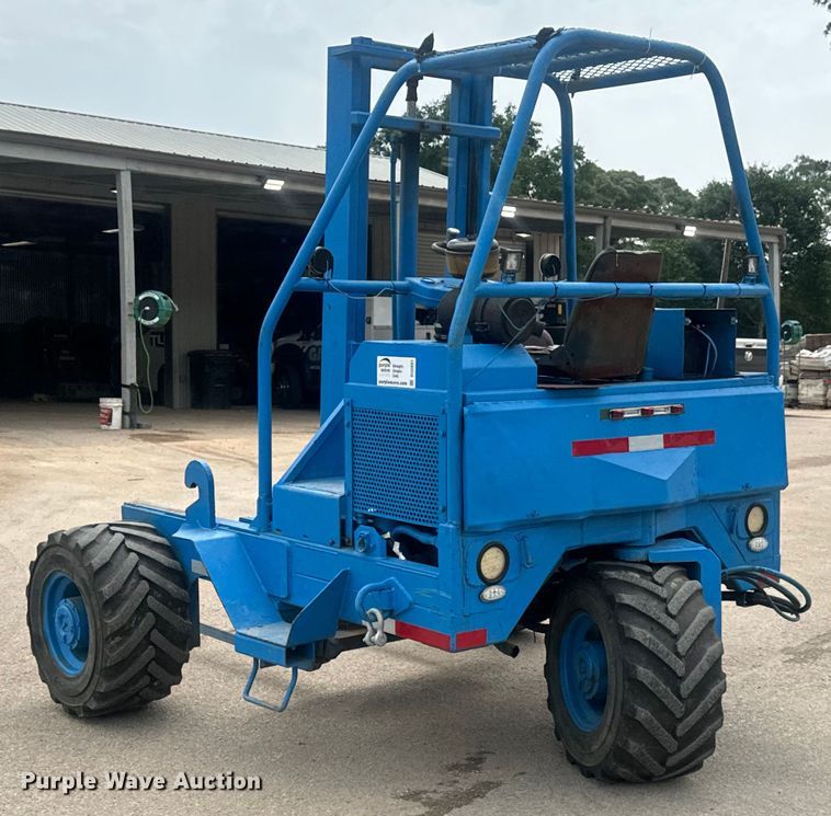 image for item DU3001 1999 Chrisman RT5000 Navigator forklift