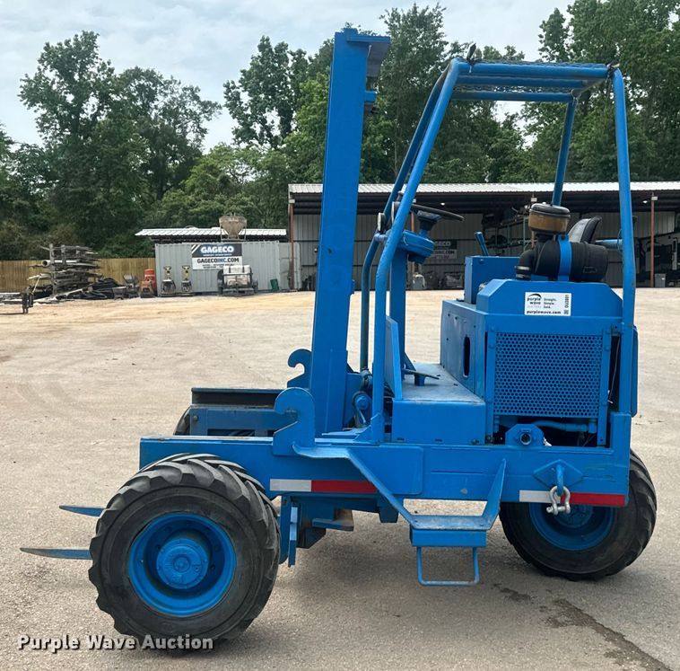 image for item DU3001 1999 Chrisman RT5000 Navigator forklift