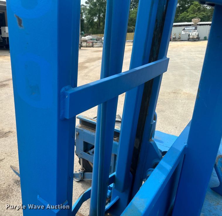 image for item DU3001 1999 Chrisman RT5000 Navigator forklift