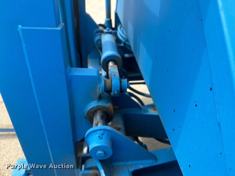 image for item DU3001 1999 Chrisman RT5000 Navigator forklift