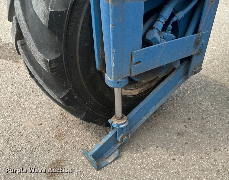 image for item DU3001 1999 Chrisman RT5000 Navigator forklift