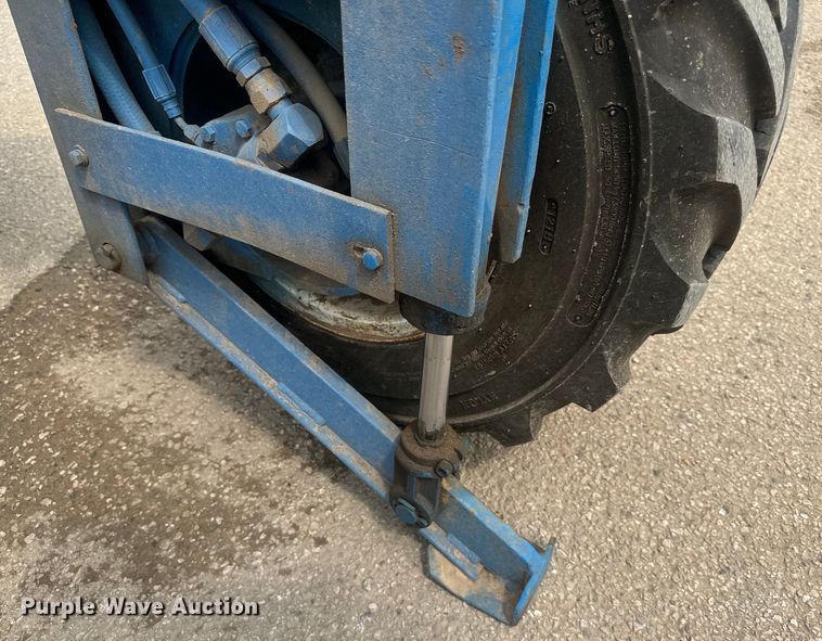 image for item DU3001 1999 Chrisman RT5000 Navigator forklift