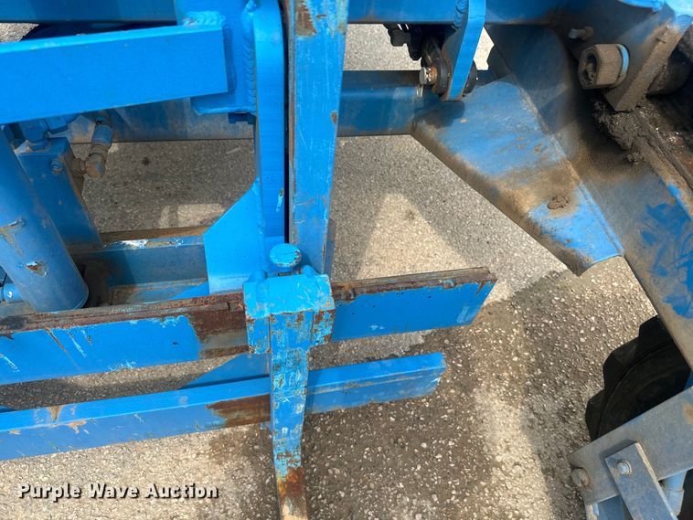 image for item DU3001 1999 Chrisman RT5000 Navigator forklift