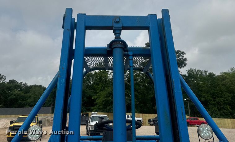 image for item DU3001 1999 Chrisman RT5000 Navigator forklift