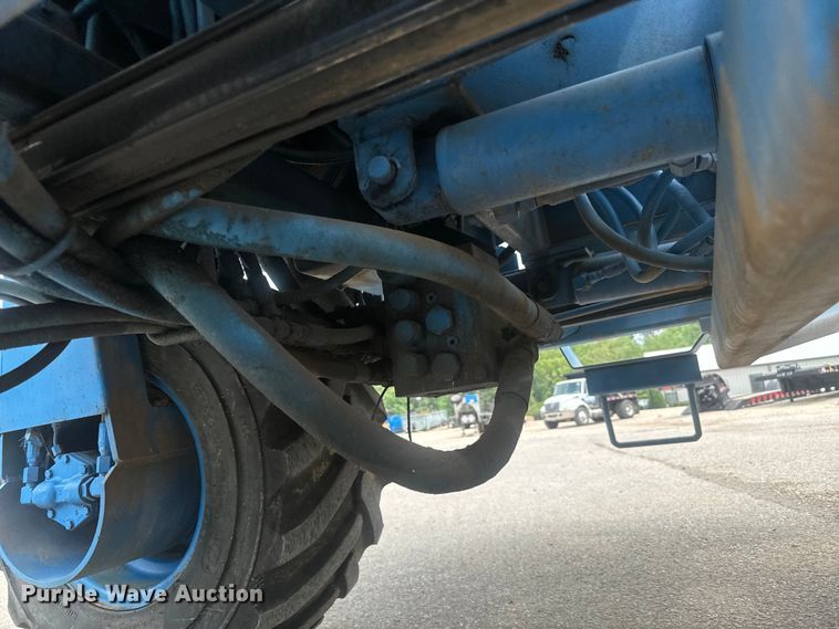 image for item DU3001 1999 Chrisman RT5000 Navigator forklift