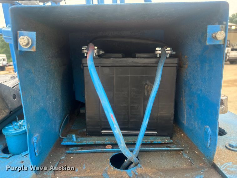 image for item DU3001 1999 Chrisman RT5000 Navigator forklift