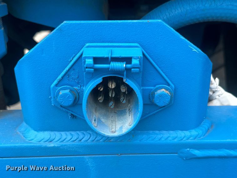 image for item DU3001 1999 Chrisman RT5000 Navigator forklift