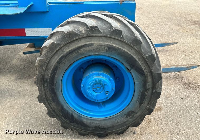 image for item DU3001 1999 Chrisman RT5000 Navigator forklift