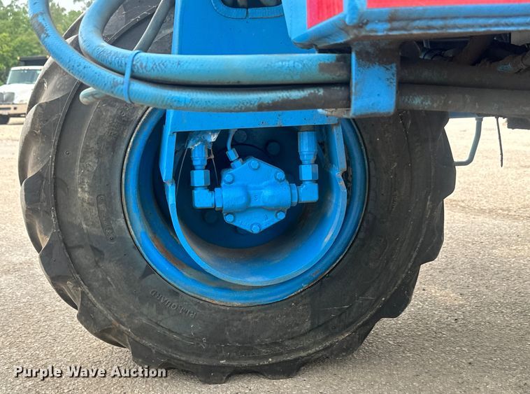 image for item DU3001 1999 Chrisman RT5000 Navigator forklift