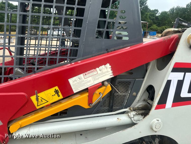 image for item DU3002 2018 Takeuchi TL8 tracked skid steer loader