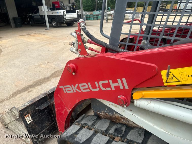 image for item DU3002 2018 Takeuchi TL8 tracked skid steer loader