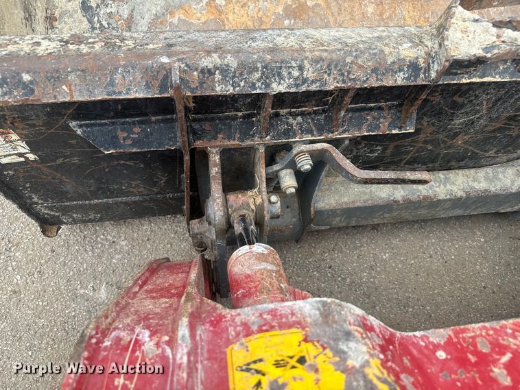 image for item DU3002 2018 Takeuchi TL8 tracked skid steer loader