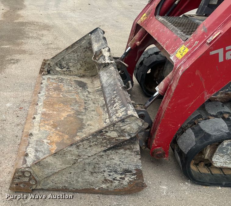 image for item DU3002 2018 Takeuchi TL8 tracked skid steer loader