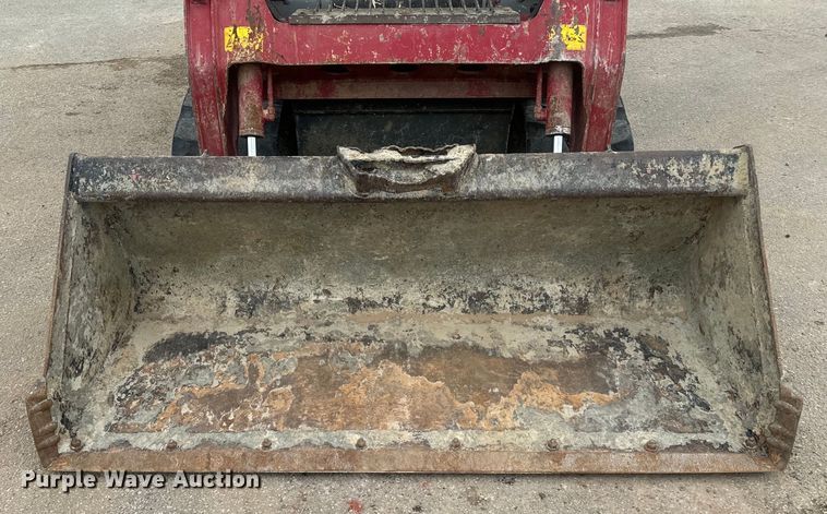 image for item DU3002 2018 Takeuchi TL8 tracked skid steer loader