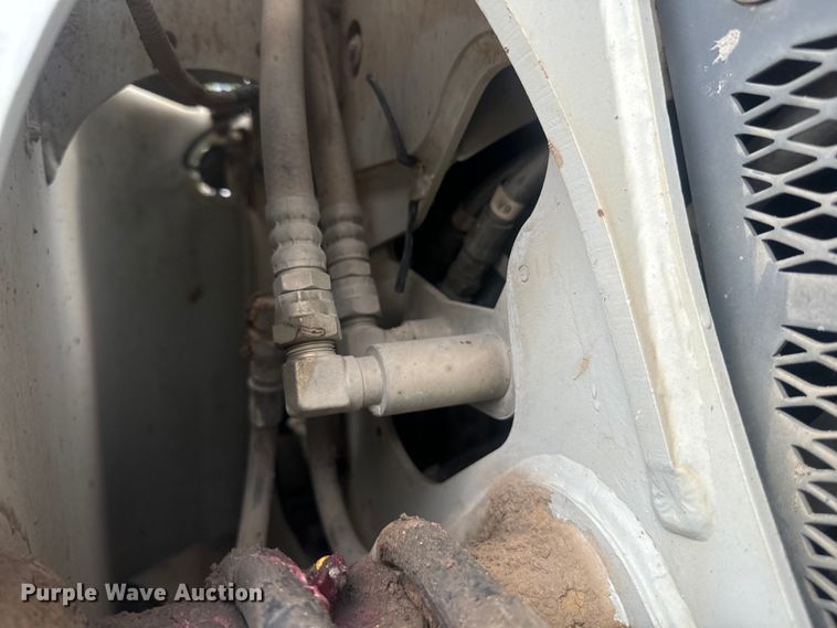 image for item DU3002 2018 Takeuchi TL8 tracked skid steer loader