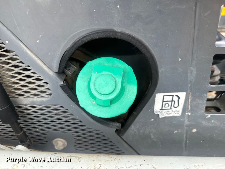 image for item DU3002 2018 Takeuchi TL8 tracked skid steer loader