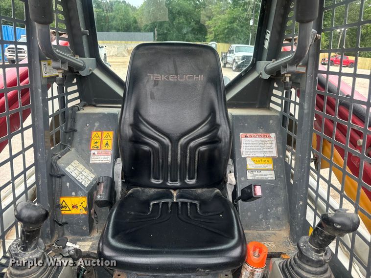 image for item DU3002 2018 Takeuchi TL8 tracked skid steer loader