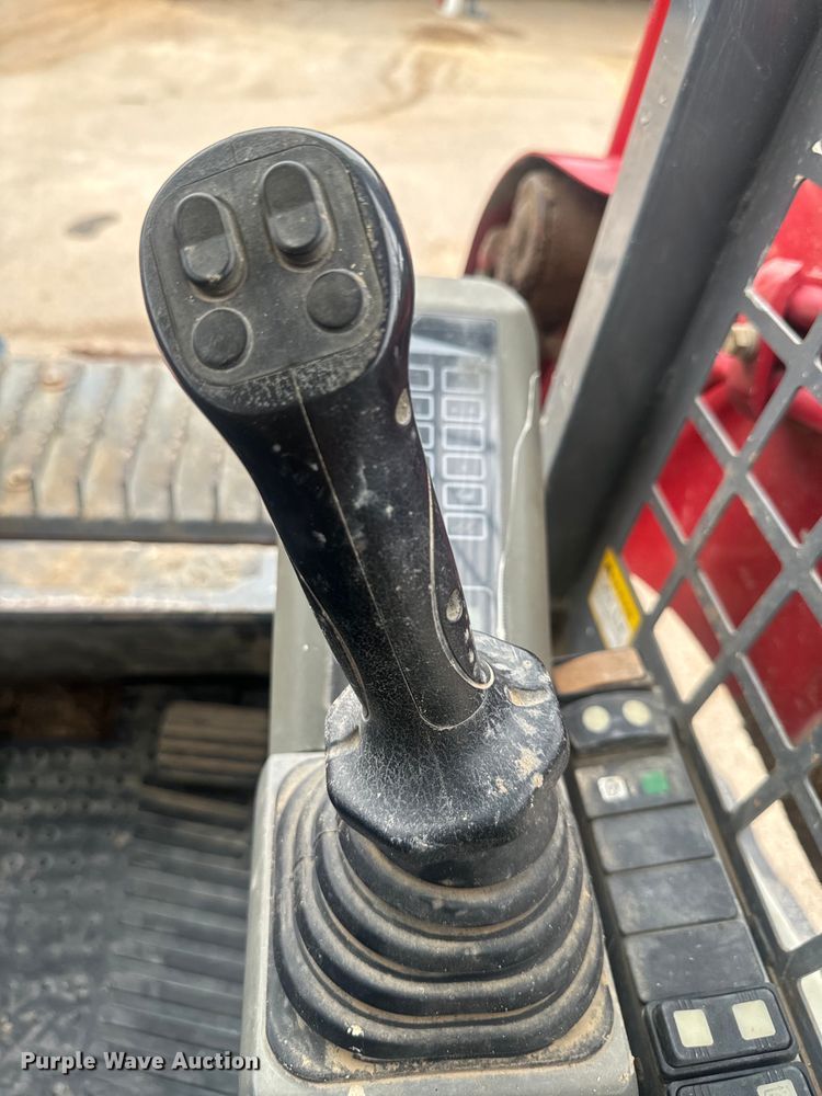 image for item DU3002 2018 Takeuchi TL8 tracked skid steer loader