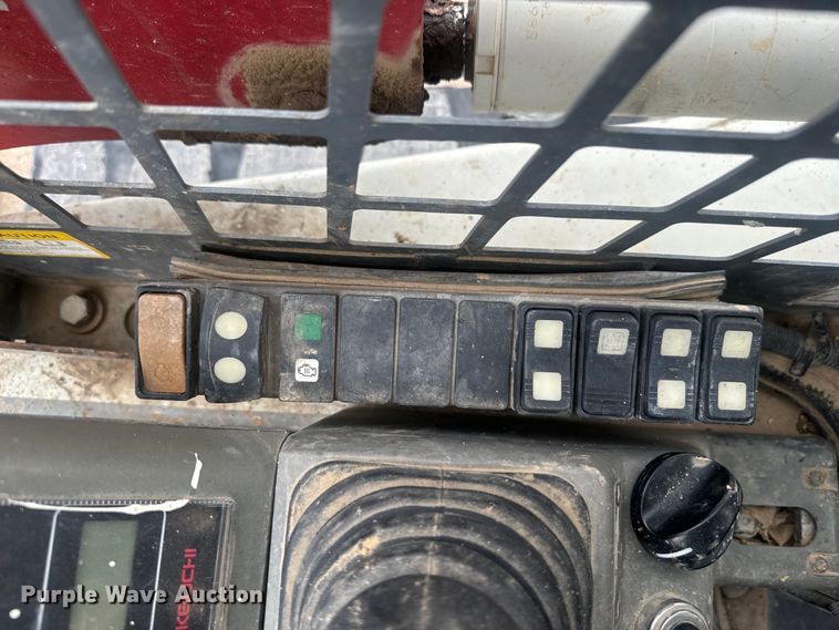 image for item DU3002 2018 Takeuchi TL8 tracked skid steer loader