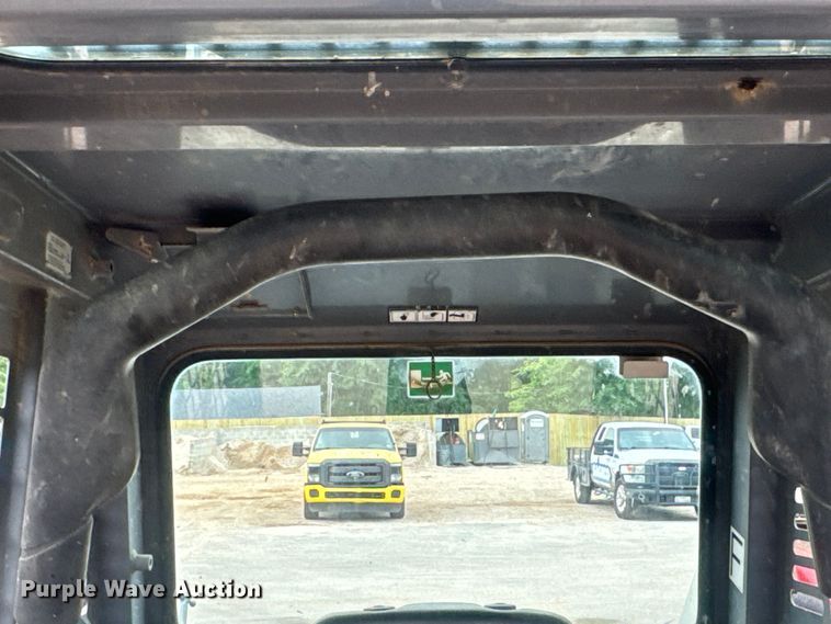 image for item DU3002 2018 Takeuchi TL8 tracked skid steer loader