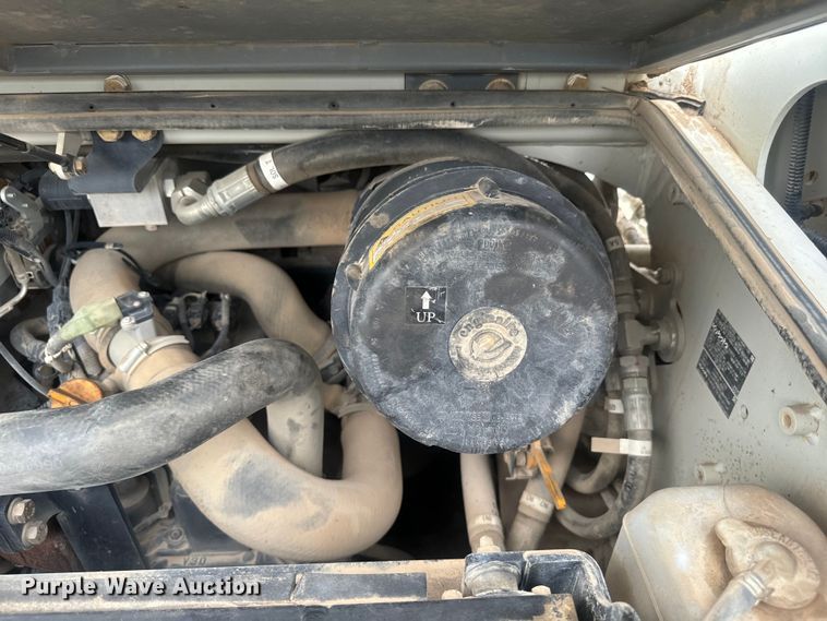 image for item DU3002 2018 Takeuchi TL8 tracked skid steer loader