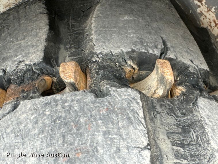 image for item DU3002 2018 Takeuchi TL8 tracked skid steer loader