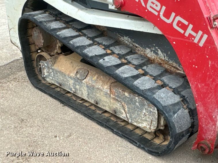 image for item DU3002 2018 Takeuchi TL8 tracked skid steer loader