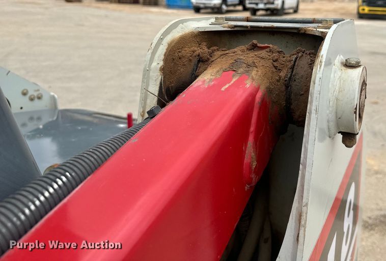 image for item DU3003 2019 Takeuchi TL8 tracked skid steer loader