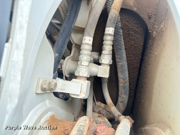 image for item DU3003 2019 Takeuchi TL8 tracked skid steer loader