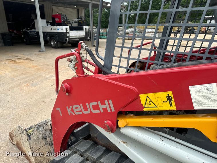 image for item DU3003 2019 Takeuchi TL8 tracked skid steer loader
