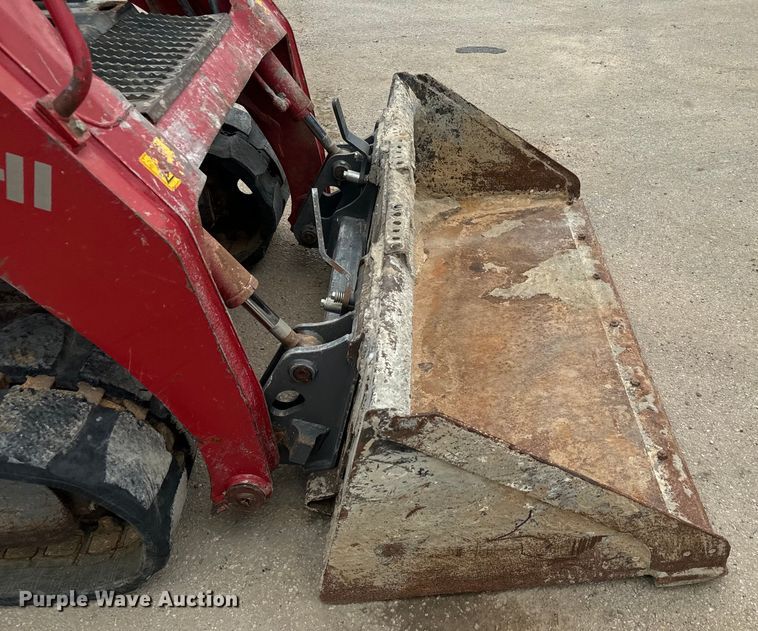 image for item DU3003 2019 Takeuchi TL8 tracked skid steer loader