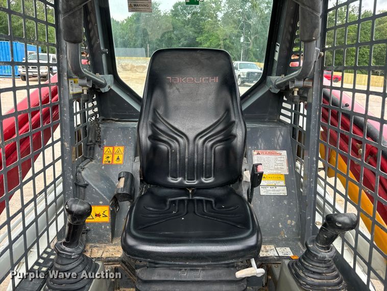 image for item DU3003 2019 Takeuchi TL8 tracked skid steer loader