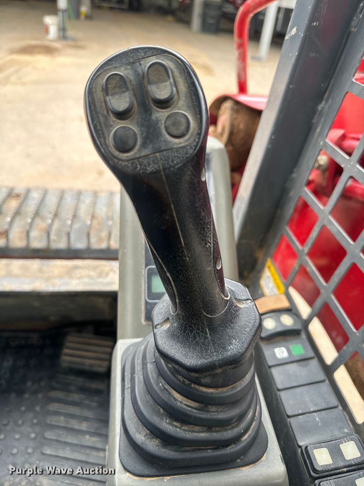 image for item DU3003 2019 Takeuchi TL8 tracked skid steer loader