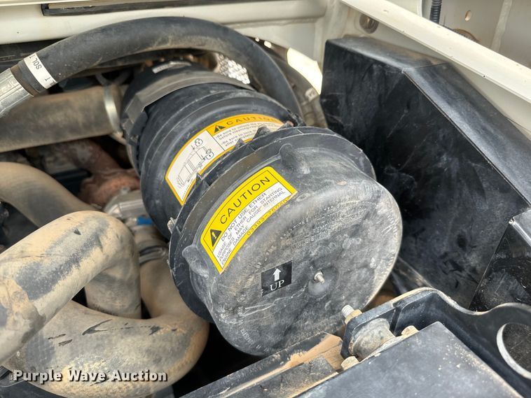 image for item DU3003 2019 Takeuchi TL8 tracked skid steer loader