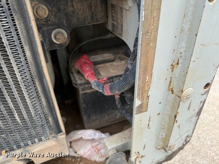 image for item DU3003 2019 Takeuchi TL8 tracked skid steer loader