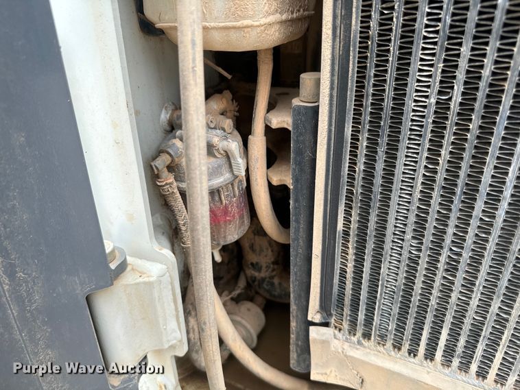 image for item DU3003 2019 Takeuchi TL8 tracked skid steer loader