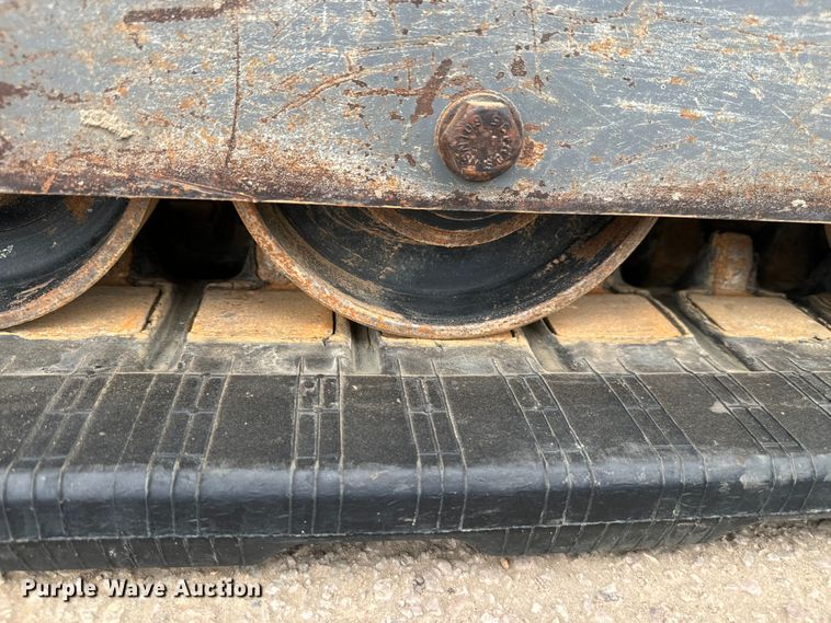 image for item DU3003 2019 Takeuchi TL8 tracked skid steer loader