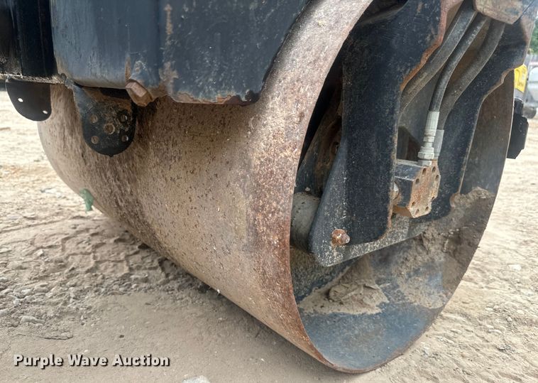 image for item DU3004 2006 Wacker RD11A double drum vibratory roller