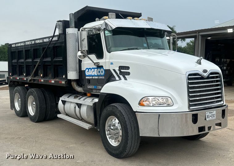 image for item DU3005 2004 Mack CX613 dump truck