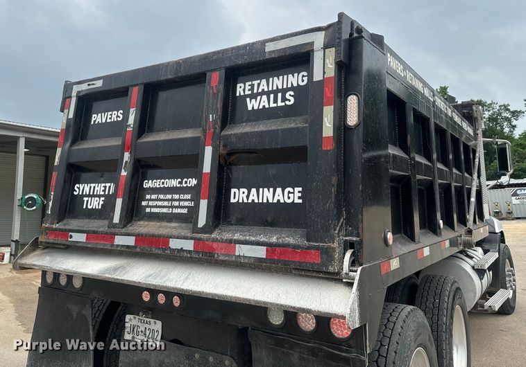 image for item DU3005 2004 Mack CX613 dump truck